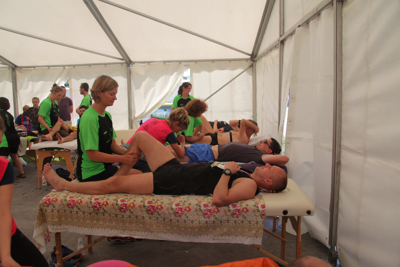 Massage des jambes lors du Marathon d’Annecy